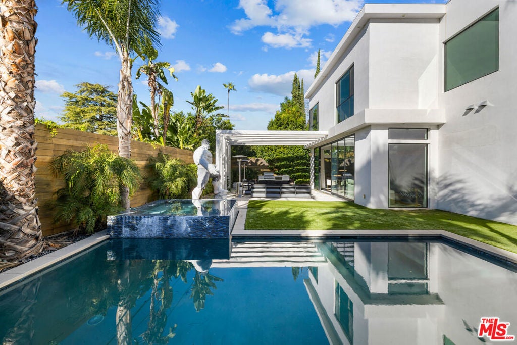 Photo of Listing #26660173