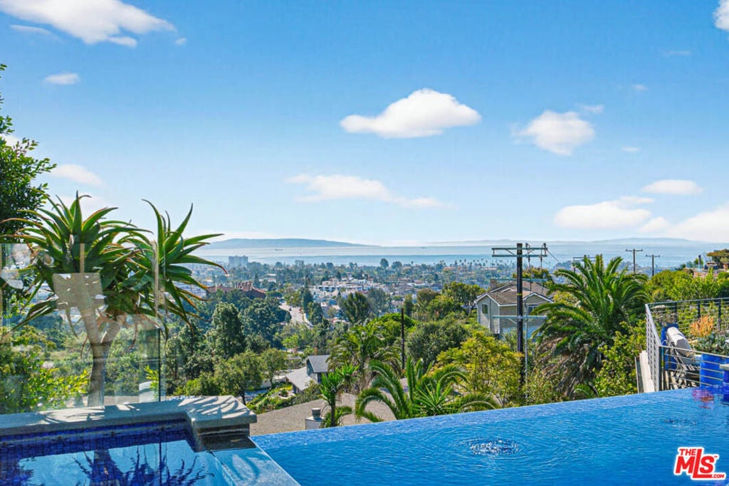 Photo of Listing #26655181