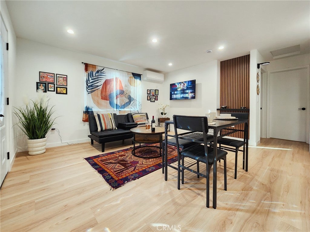 Photo of Listing #SR26049009