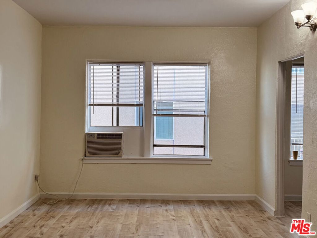 920 S S Hobart Blvd # 409, Los Angeles
