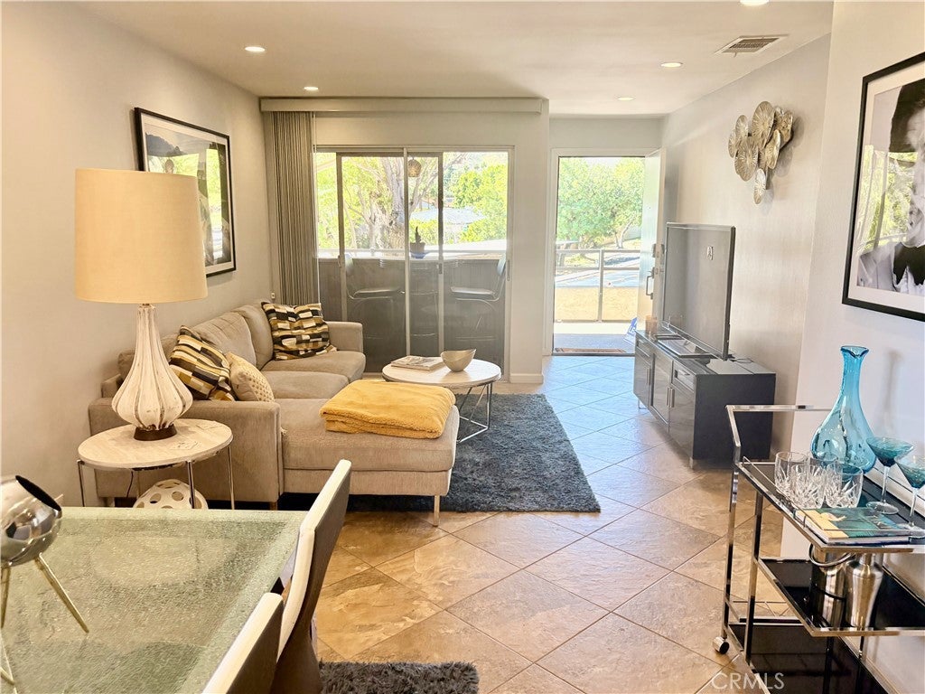 Photo of Listing #IG26051486