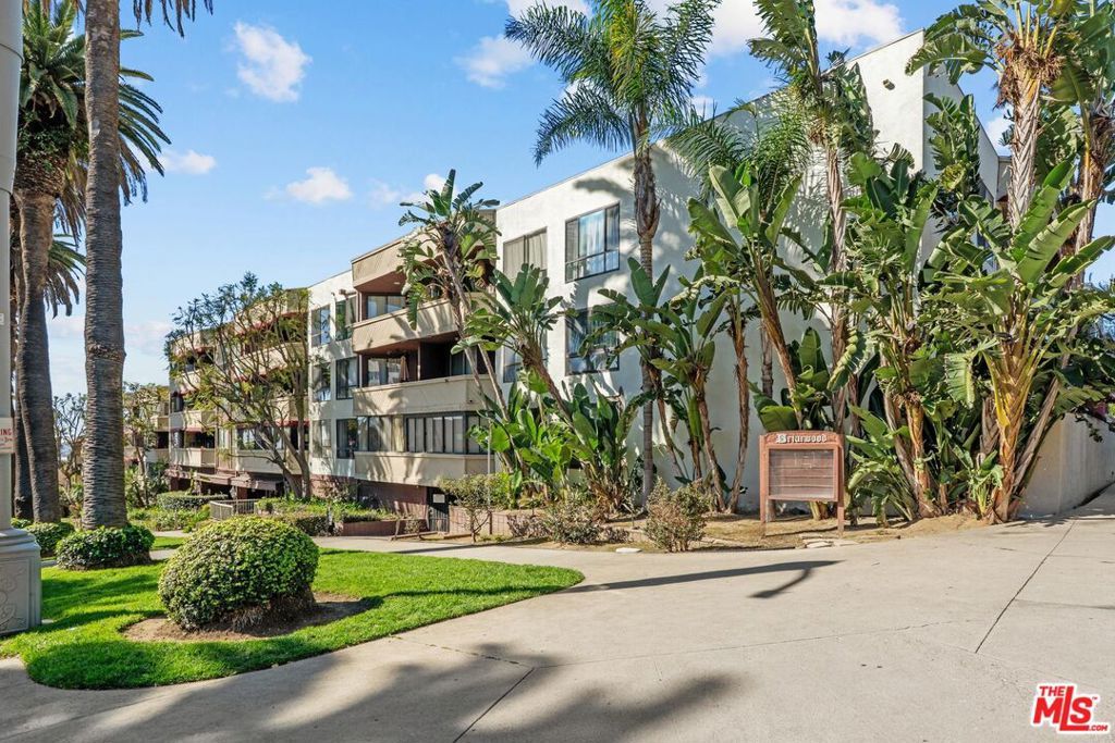 Photo of Listing #26662045