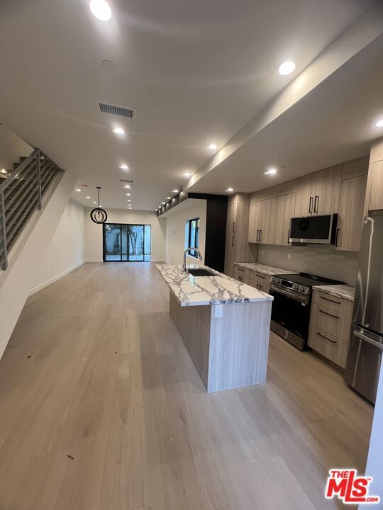 Photo of Listing #26662267