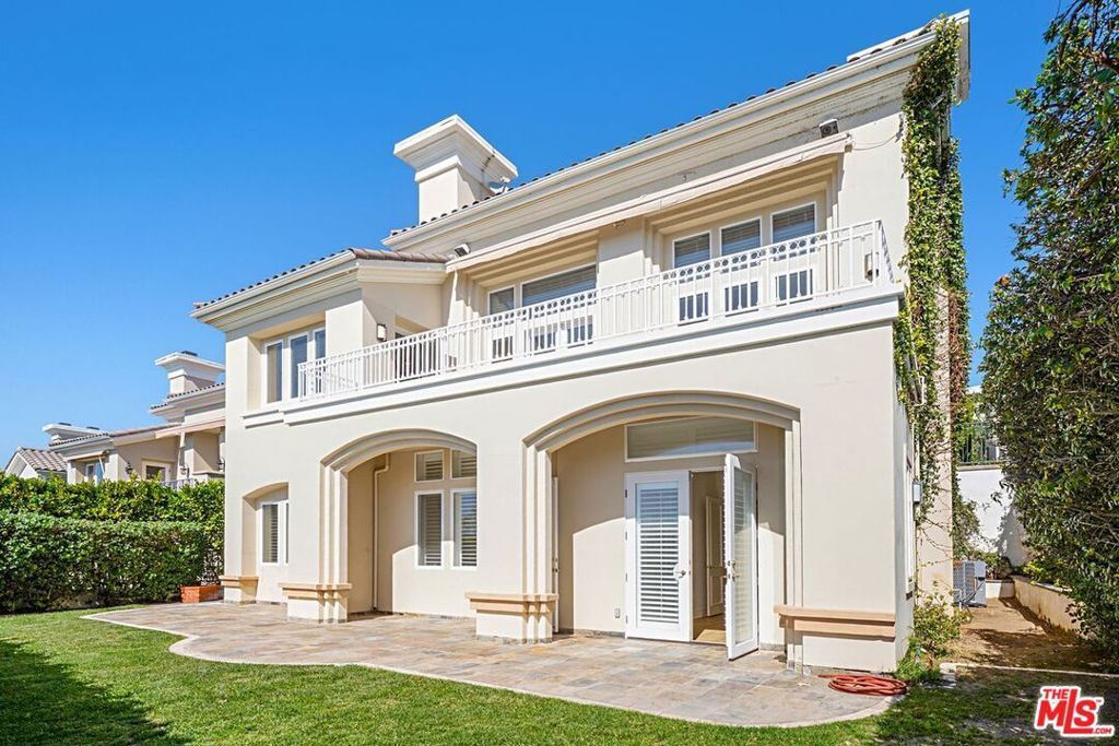 16646 Calle Brittany, Pacific Palisades