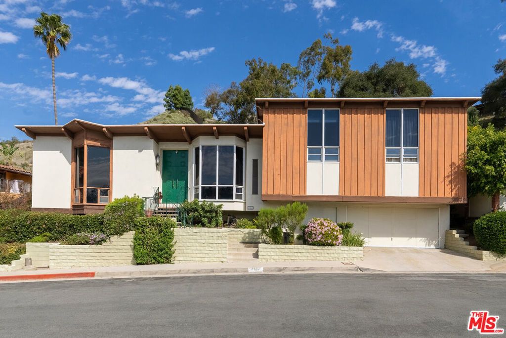 11807 Bel Terrace, Los Angeles