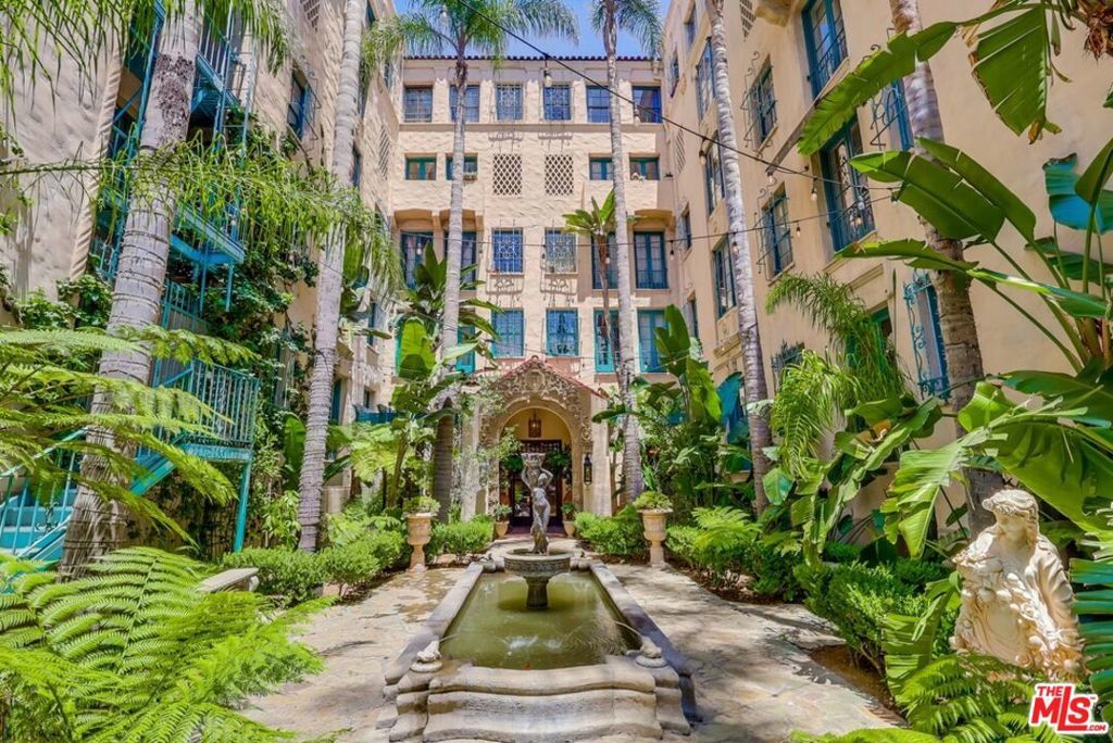 Photo of Listing #26663299