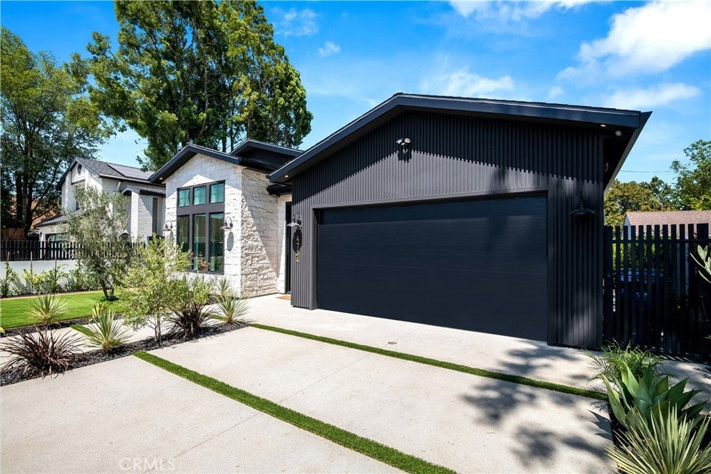 Photo of Listing #SR26054071