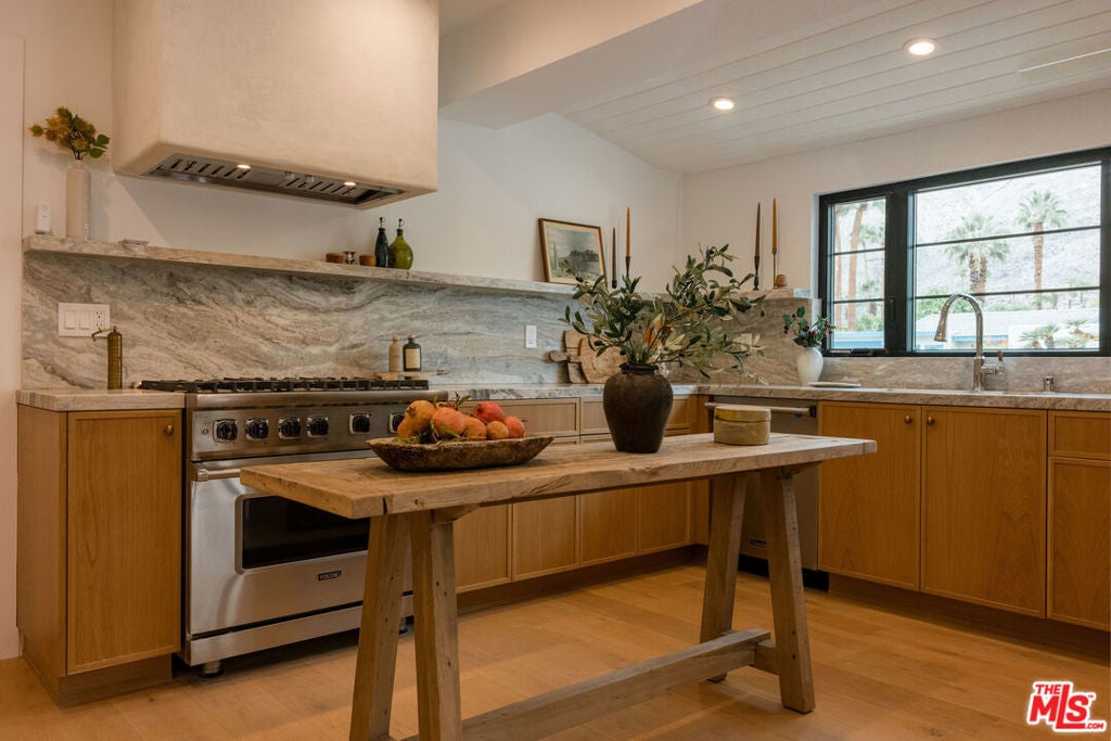 Photo of Listing #26663415