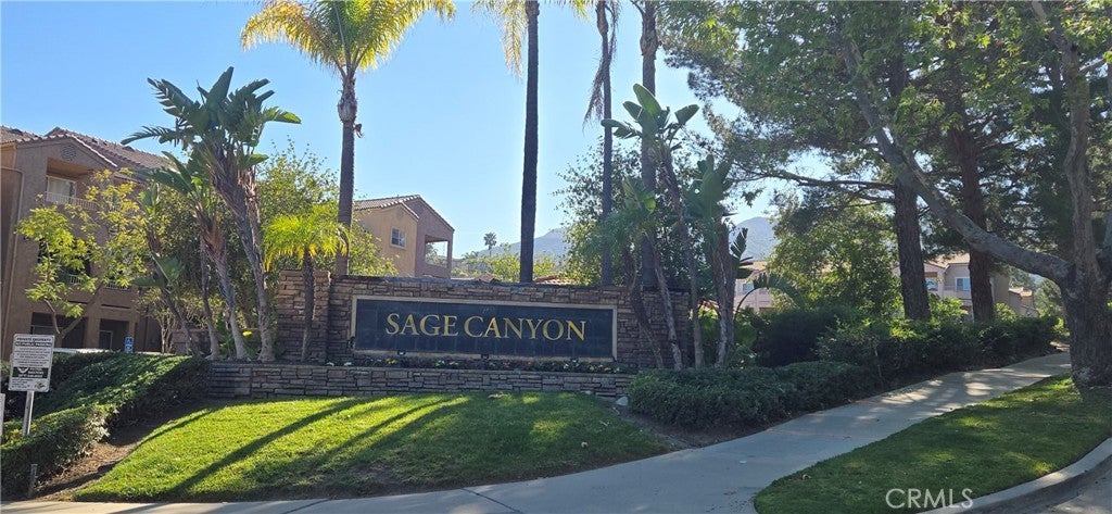 Photo of Listing #IV26055113