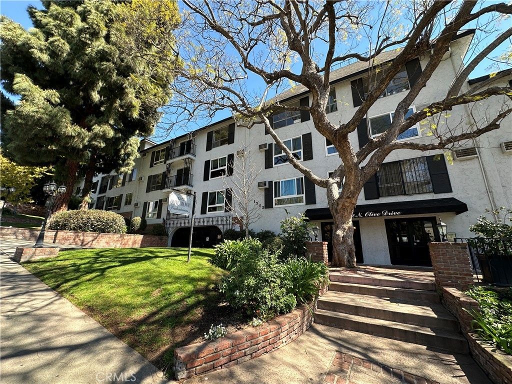 1222 N Olive, West Hollywood