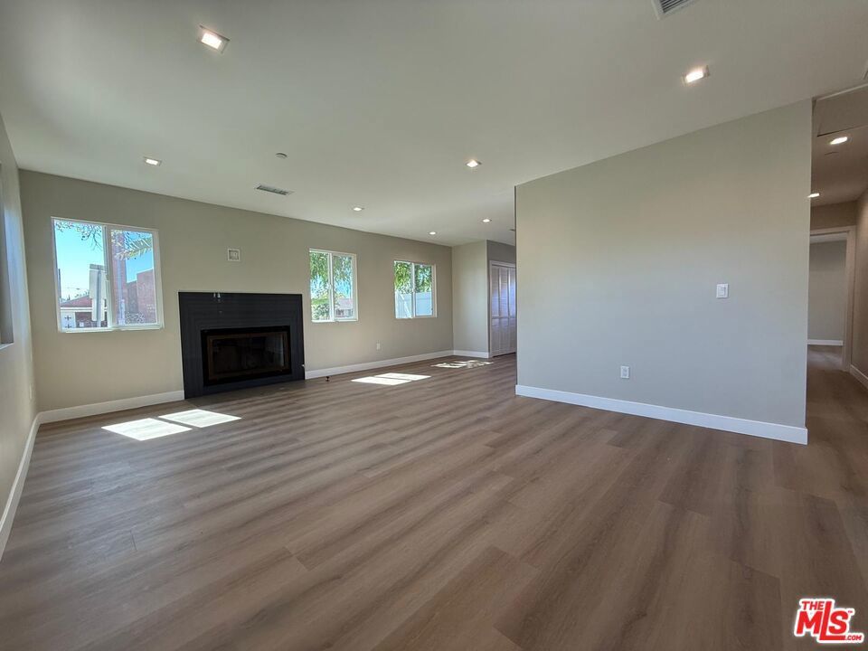 Photo of Listing #26664401