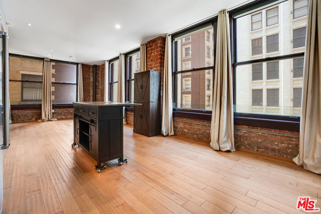 Photo of Listing #26664615