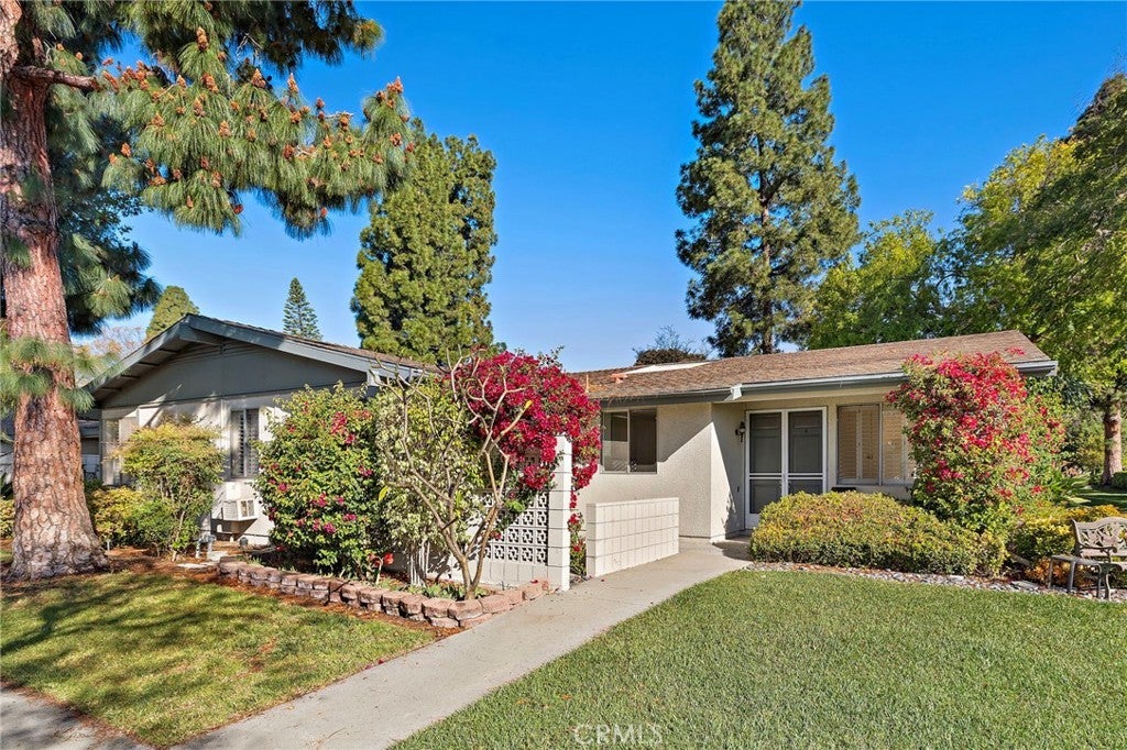 Photo of Listing #OC26057451