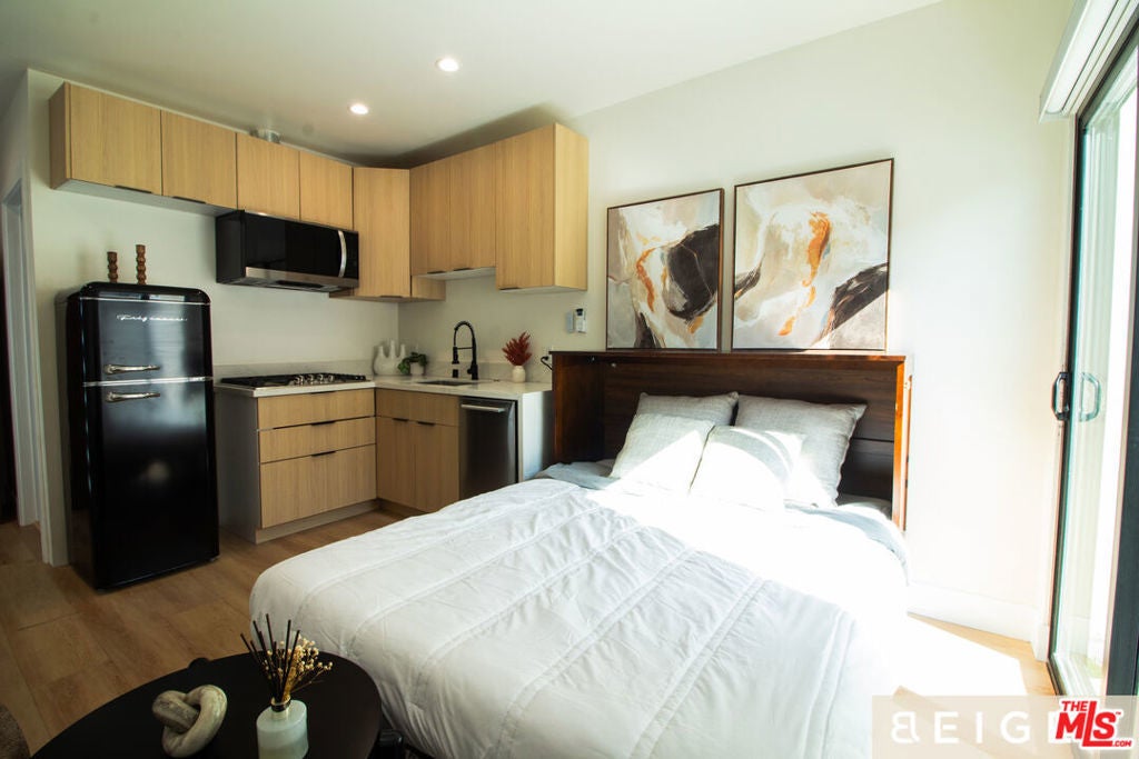 Photo of Listing #26666047