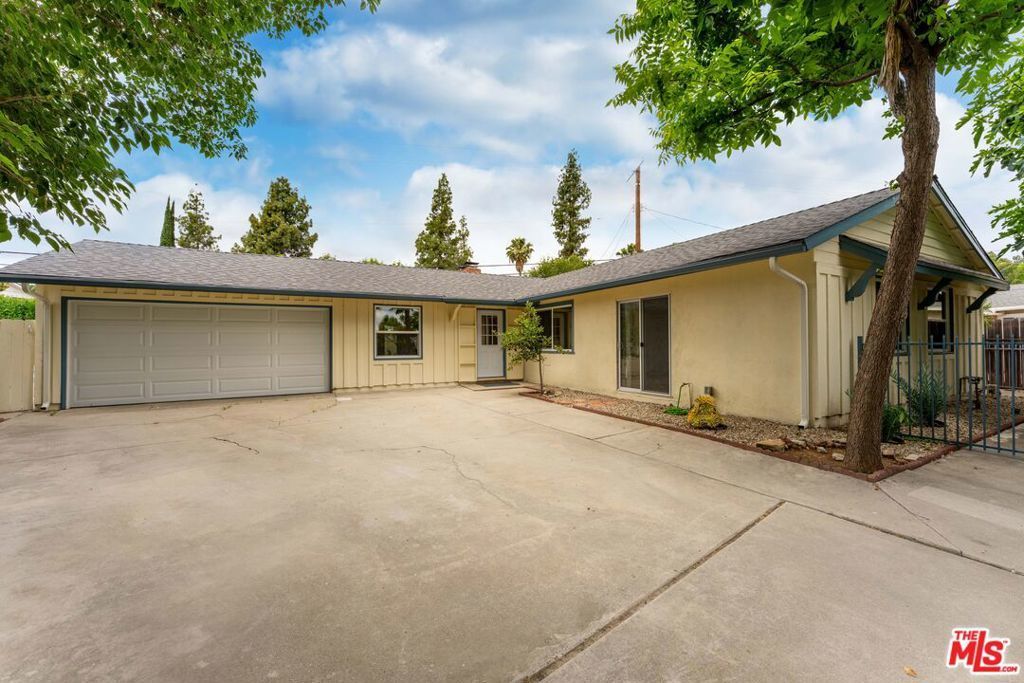22736 Cantlay Street, West Hills