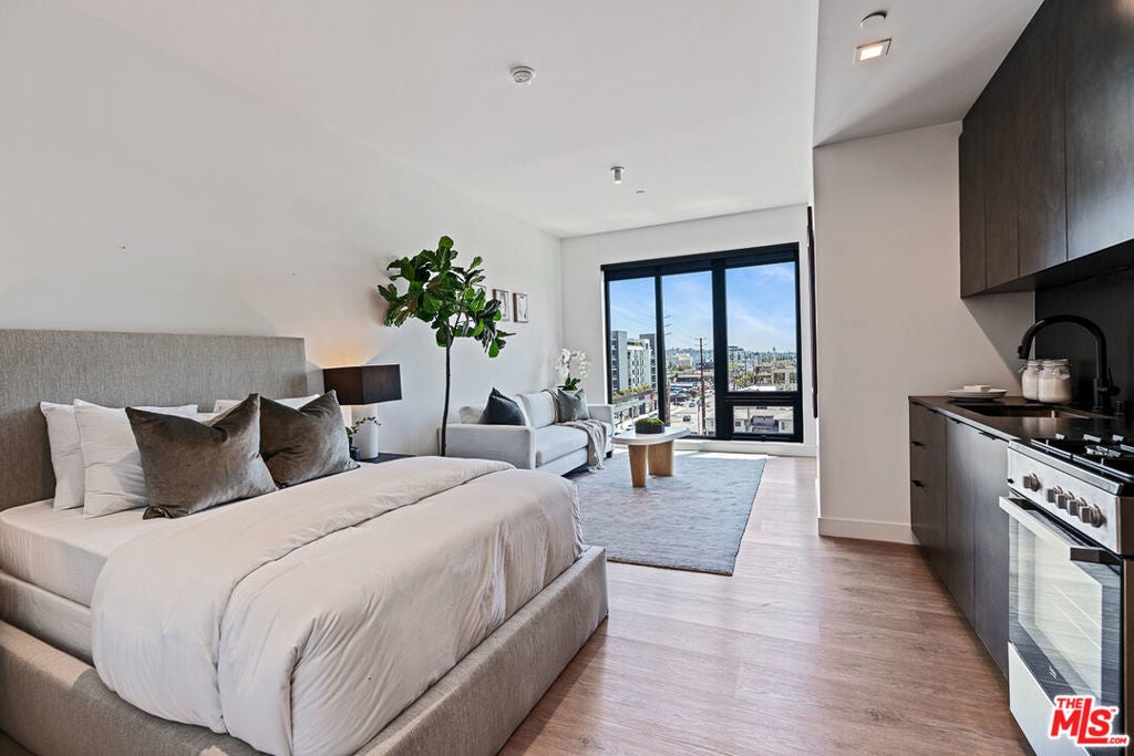 Photo of Listing #26666233