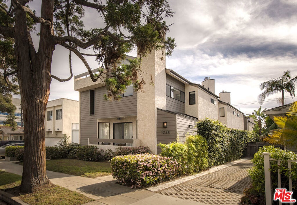 Photo of Listing #26666921