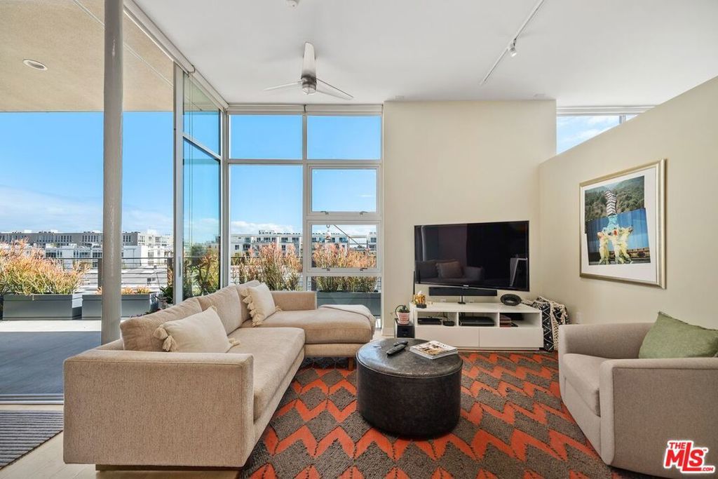 Photo of Listing #26665361