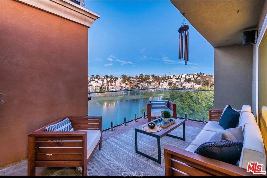 6400 Pacific # 311, Playa Del Rey