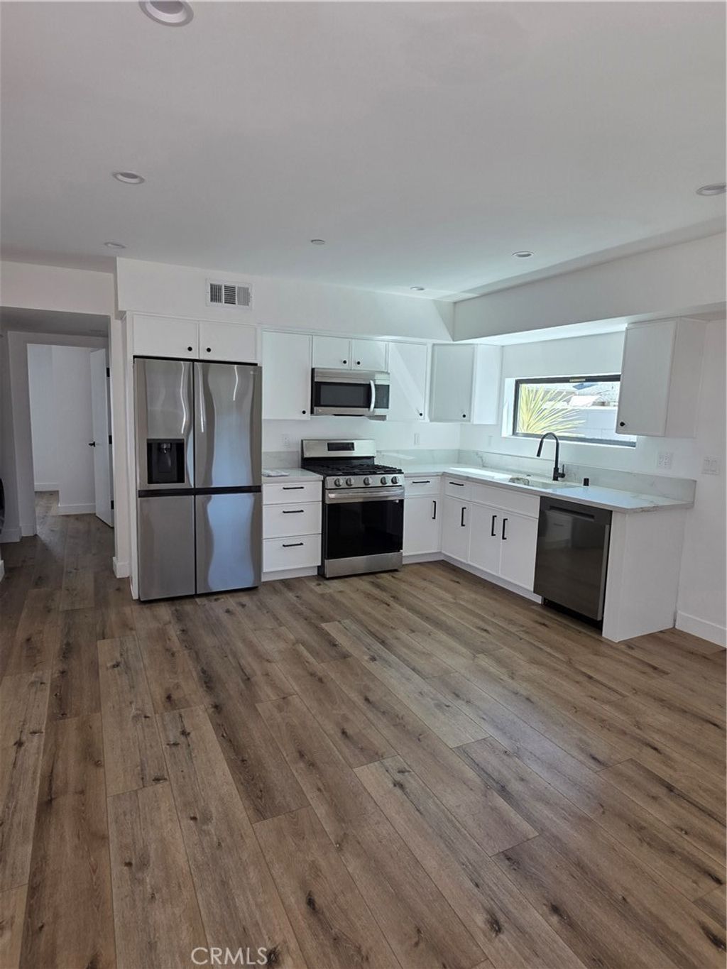 6130 Hazeltine # 3, Van Nuys