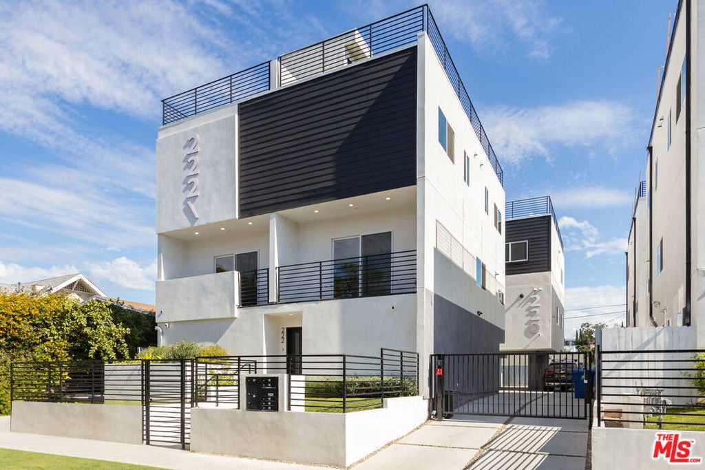 Photo of Listing #26668189