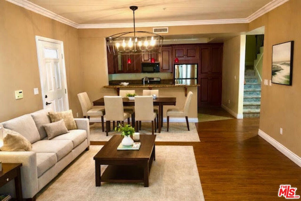 Photo of Listing #26667549