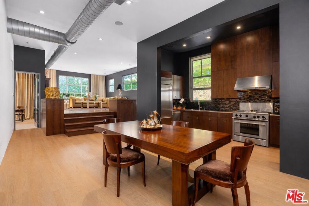 Photo of Listing #26668263