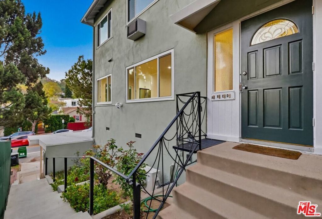 1828 Silver Lake Boulevard, Los Angeles