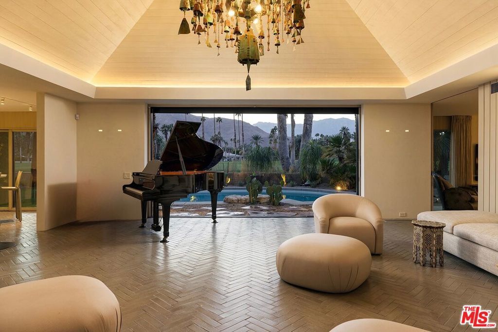 Photo of Listing #26668621