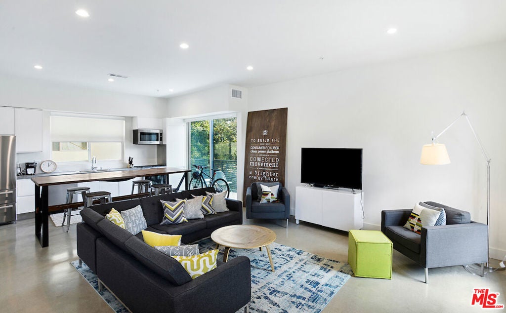 Photo of Listing #26668309