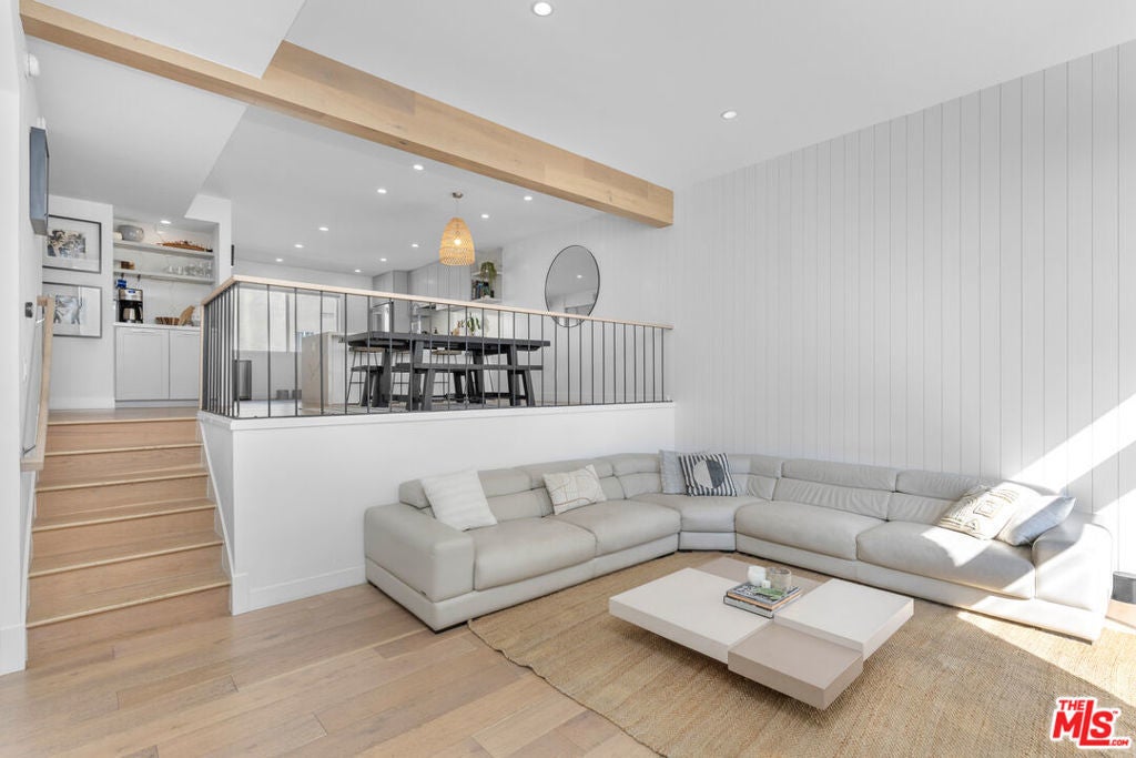 Photo of Listing #26667297