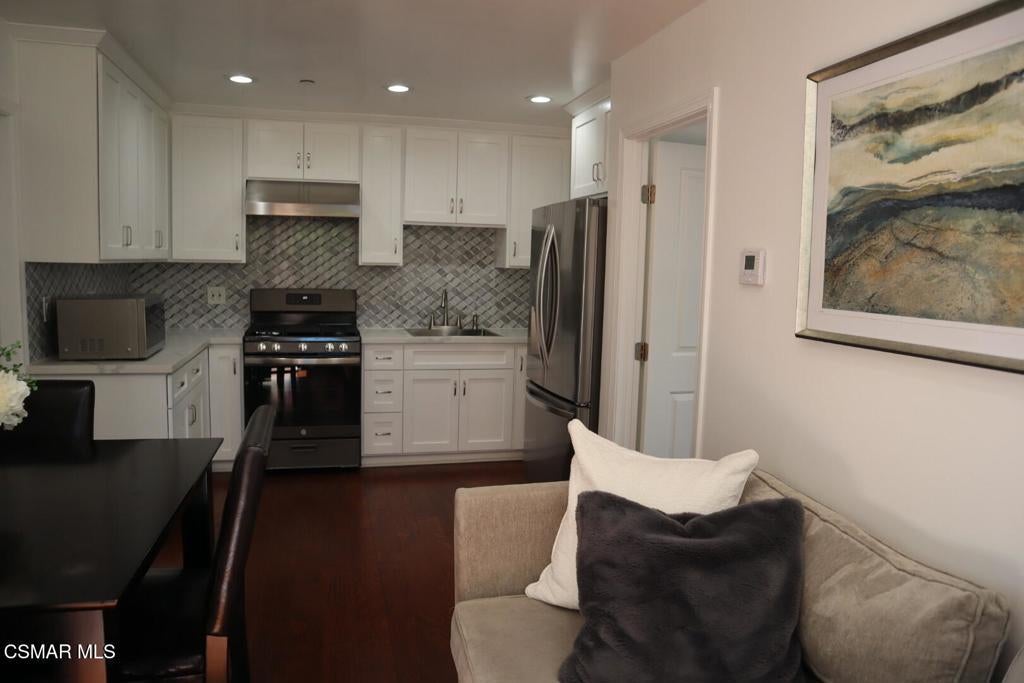 Photo of Listing #226001352