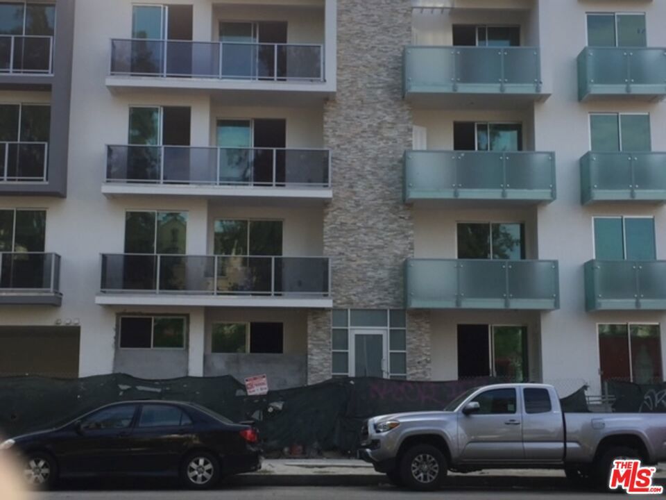 Photo of Listing #26668903