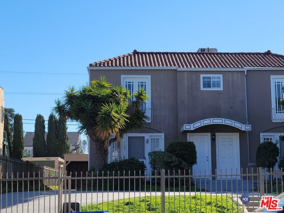 Photo of Listing #26668943