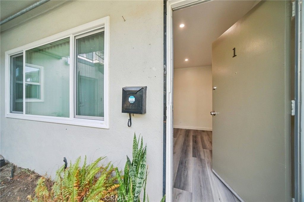 7745 Laurel Canyon Boulevard # 1, North Hollywood