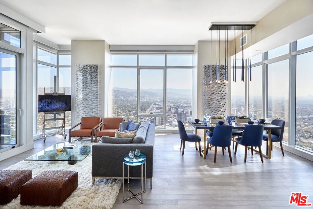 Photo of Listing #26669347