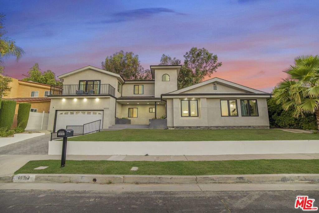 18202 Rancho Street, Tarzana