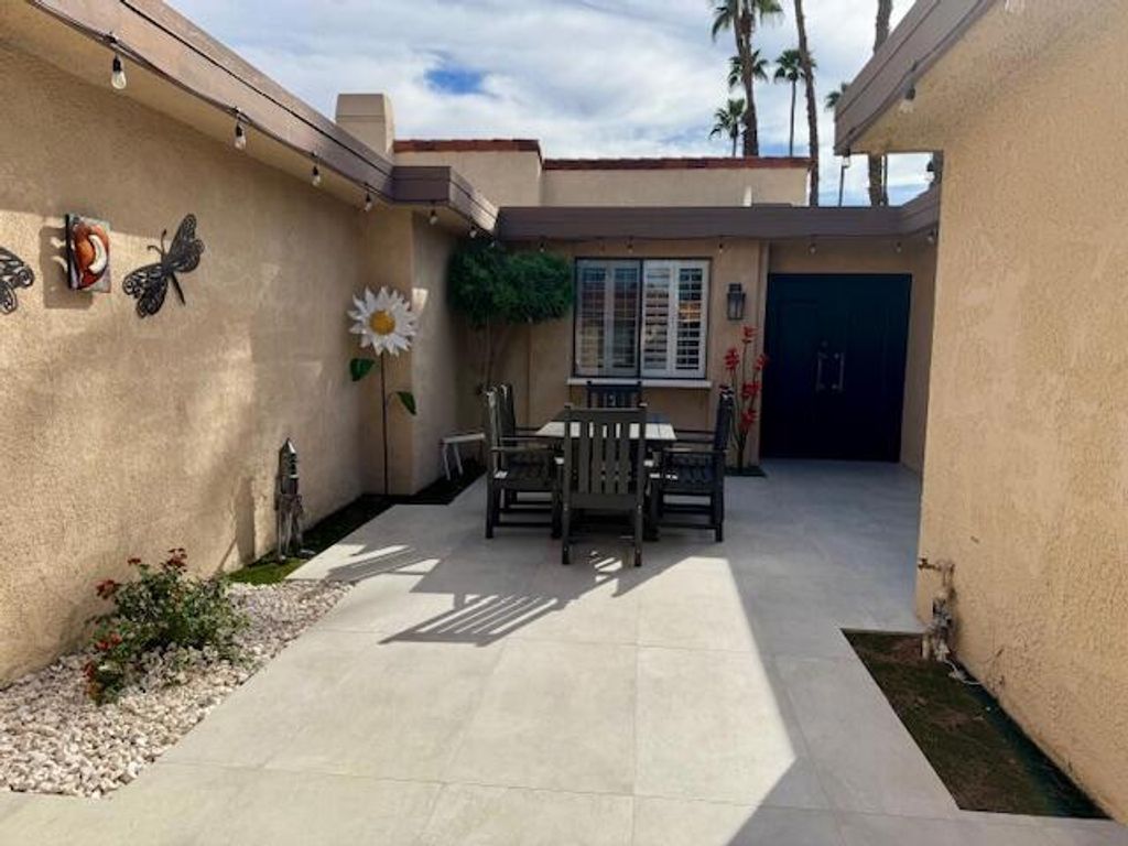 6 Granada Drive, Rancho Mirage