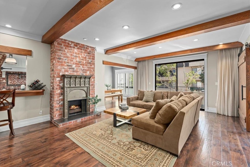 Photo of Listing #SB26064225