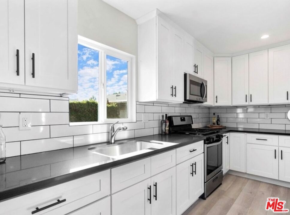 Photo of Listing #26669779