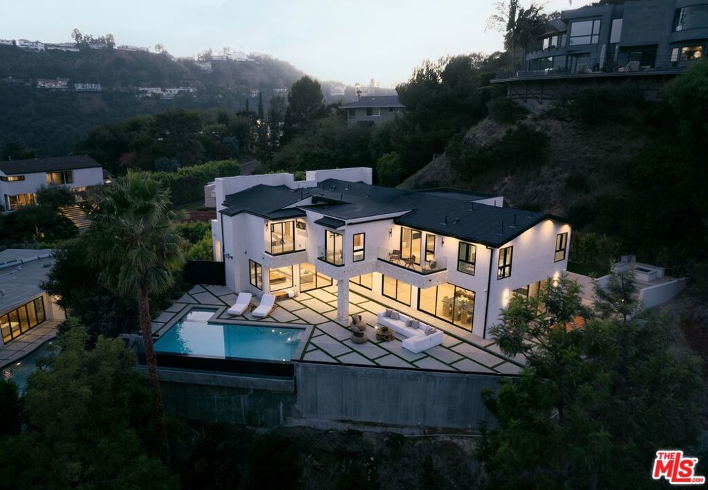 Photo of Listing #26669877