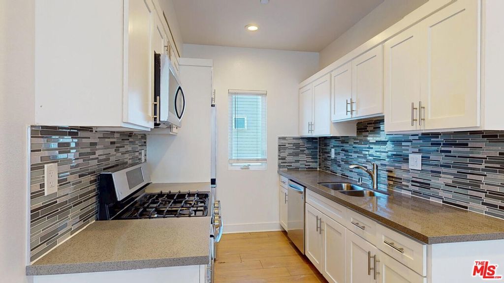 Photo of Listing #26670397