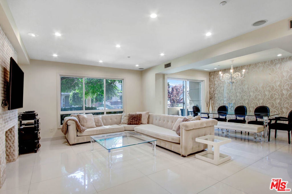 Photo of Listing #26670609