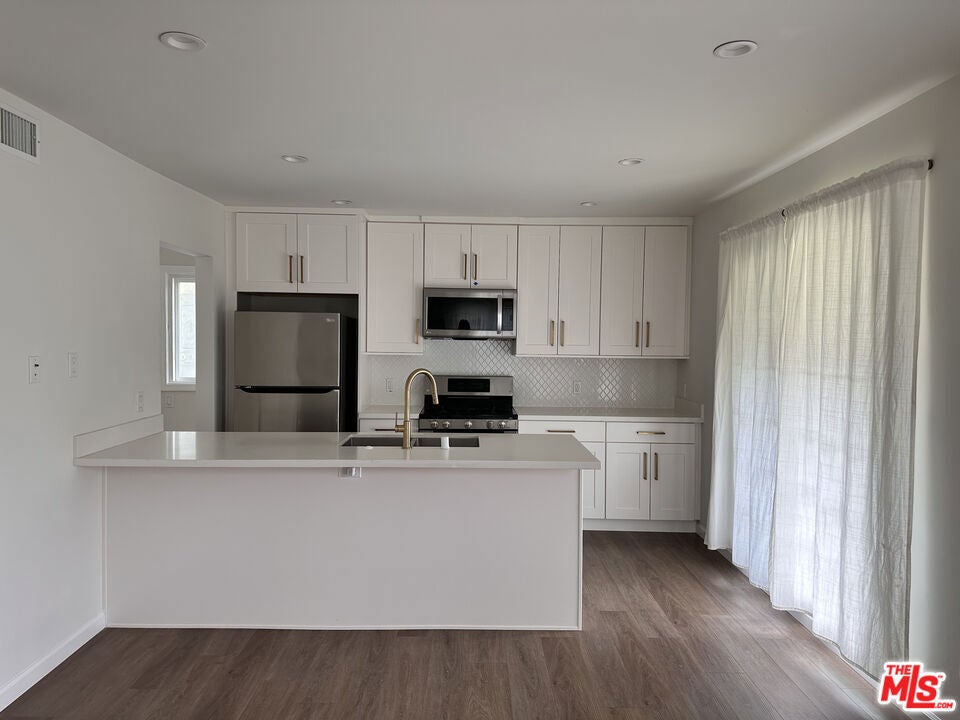 Photo of Listing #26671365