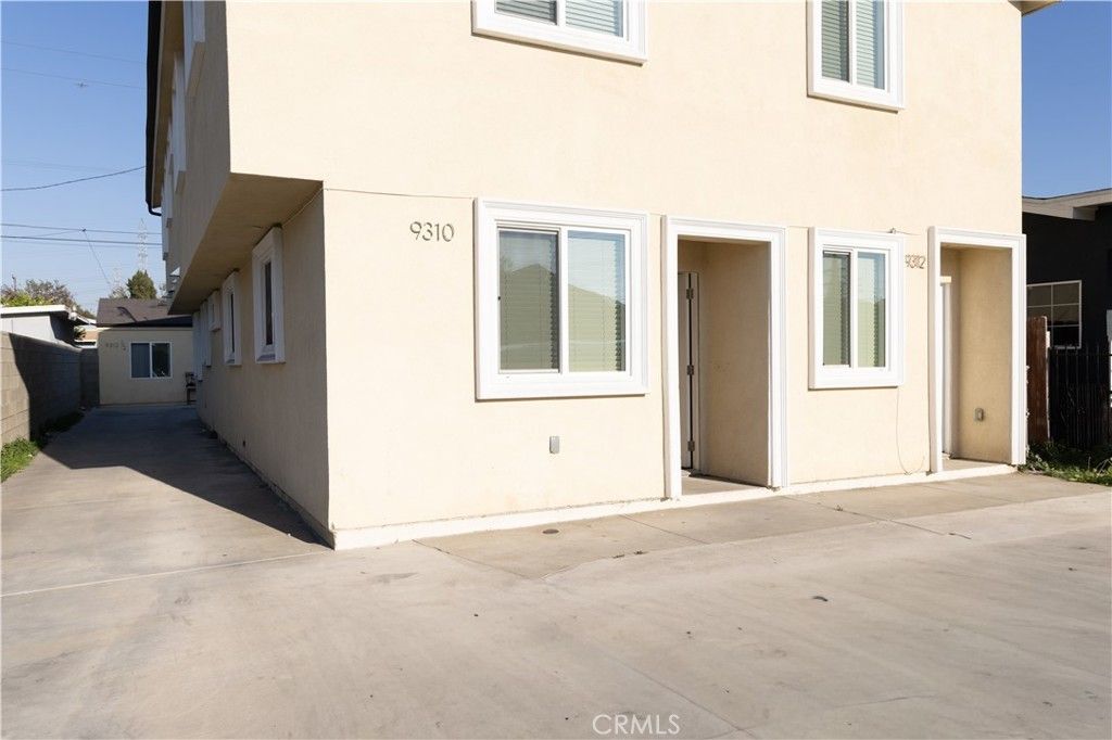 9310 Pace Avenue, Los Angeles
