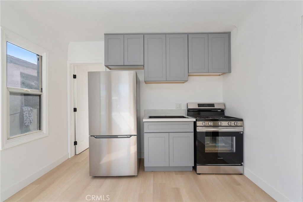 Photo of Listing #DW26069772