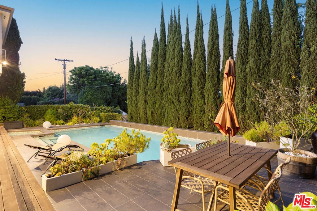 Photo of Listing #26672121