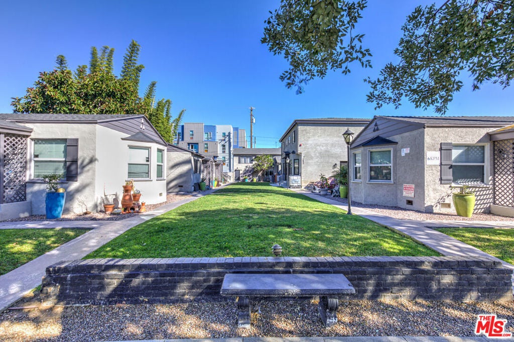 Photo of Listing #26672193