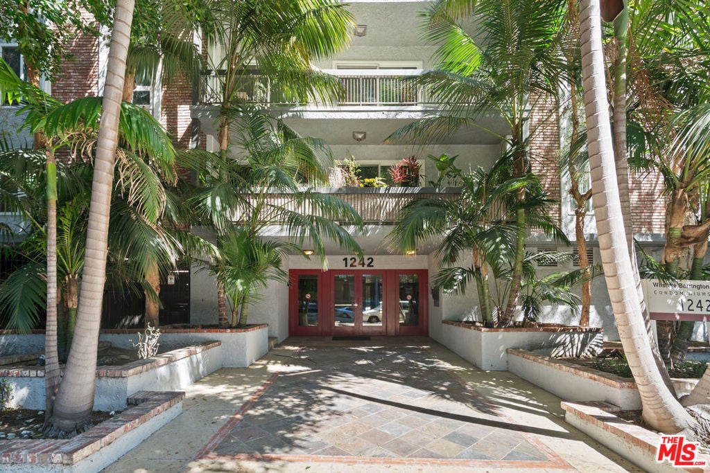 Photo of Listing #26671875