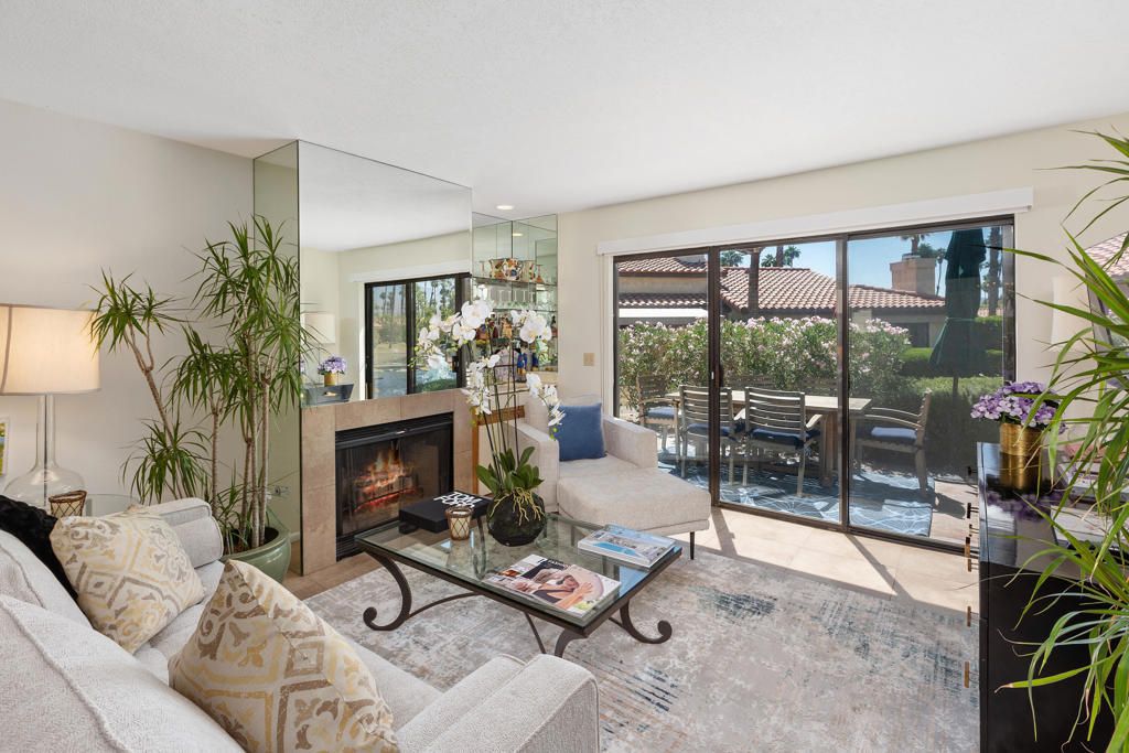 150 Willow Lake Drive, Palm Desert